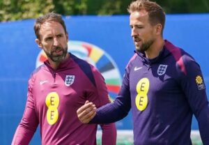 Harry Kane Denies Emergency Meeting Rumors at Euro 2024Harry Kane Denies Emergency Meeting Rumors at Euro 2024

Harry Kane Denies Emergency Meeting Rumors at Euro 2024

Harry Kane Denies Emergency Meeting Rumors at Euro 2024
